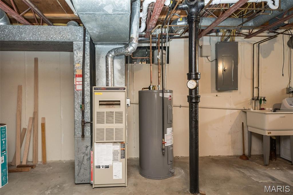 4107 Hummingbird Court St. Louis, MO 63123 - Photo 20 of 25