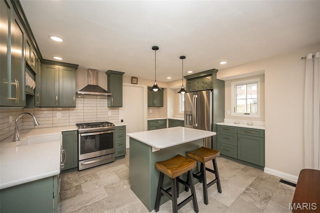 4107 Hummingbird Court St. Louis, MO 63123 - Photo 10 of 25