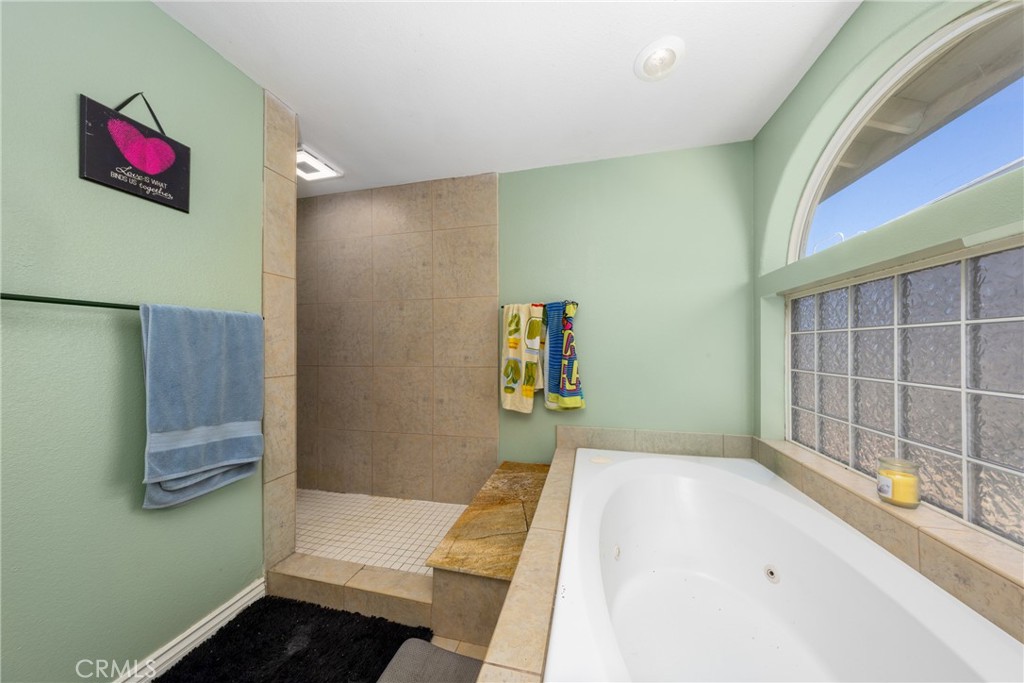 11671 Desert View Road Pinon Hills, CA 92372 - Photo 30 of 52