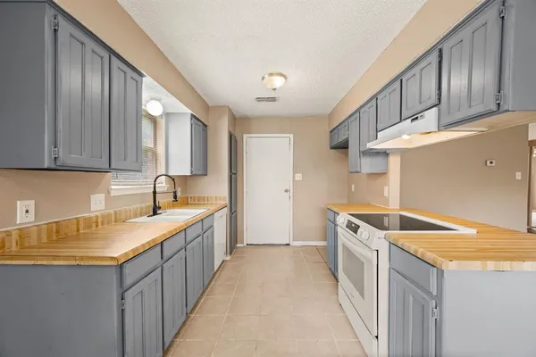 $1,795 | 6333 Scott Court, Watauga, TX 76148