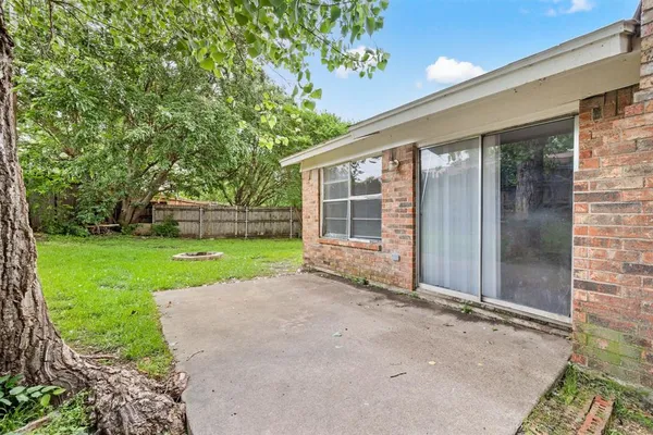 $1,795 | 6333 Scott Court, Watauga, TX 76148