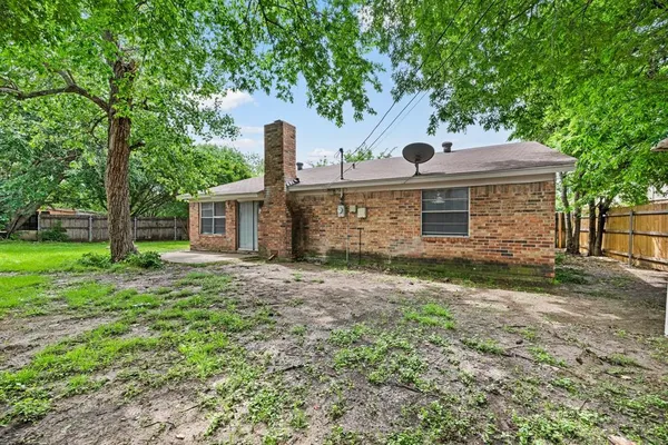 $1,795 | 6333 Scott Court, Watauga, TX 76148