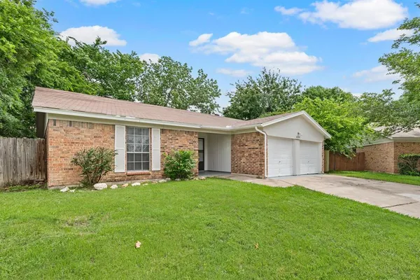 $1,795 | 6333 Scott Court, Watauga, TX 76148