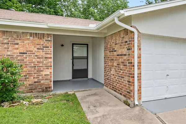 $1,795 | 6333 Scott Court, Watauga, TX 76148