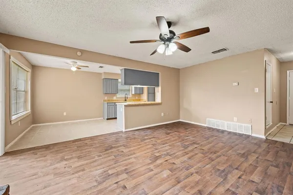 $1,795 | 6333 Scott Court, Watauga, TX 76148