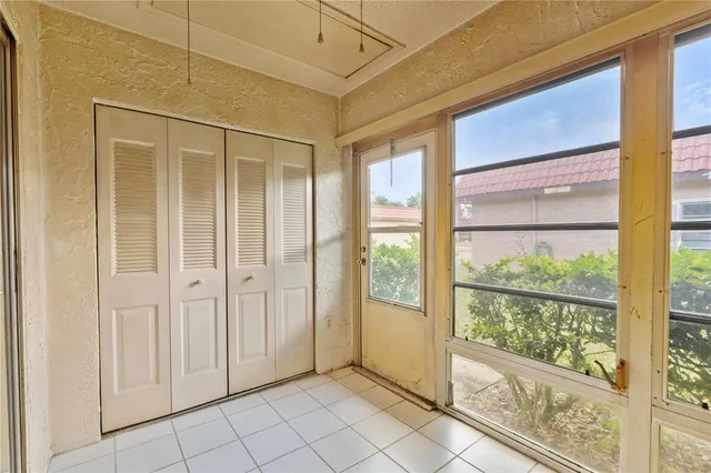 a view of empty room with window