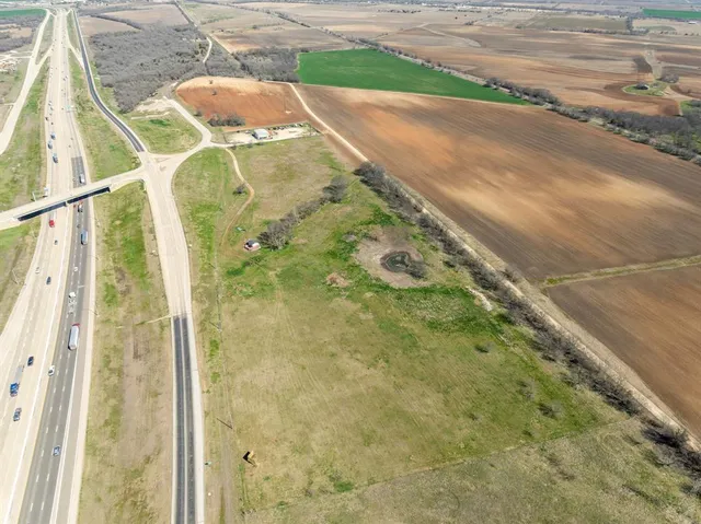 $700,000 | Tbd Tbd I-35, Abbott, TX 76621