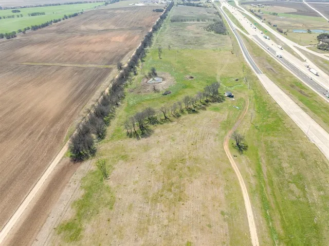 $700,000 | Tbd Tbd I-35, Abbott, TX 76621