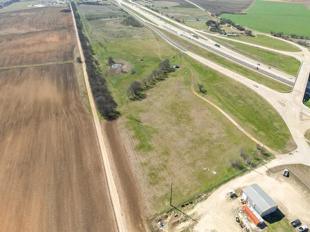 $700,000 | Tbd Tbd I-35, Abbott, TX 76621