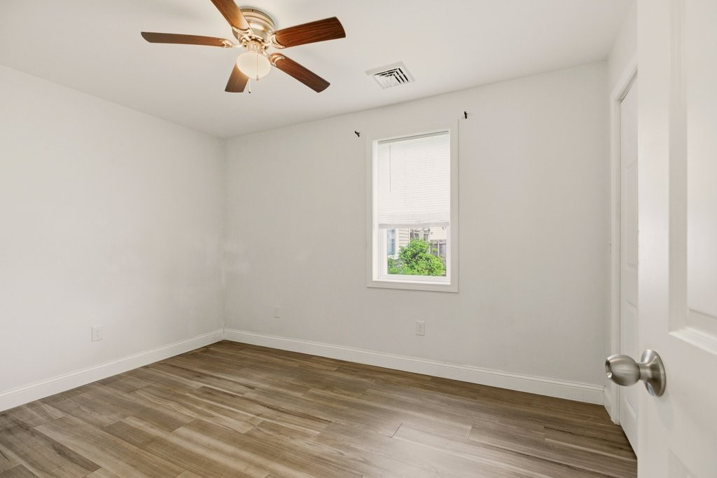 6 Woolsey Road, Unit A Middletown, RI 02842 - Photo 13 of 20