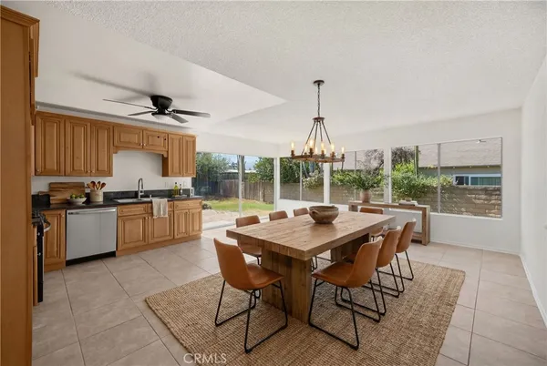 $679,000 | 989 Oakdale Street, Corona, CA 92878
