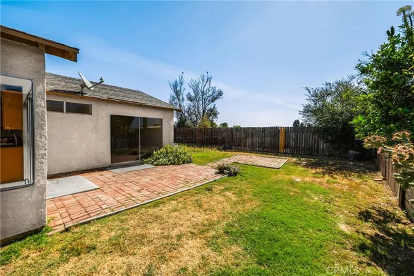 $679,000 | 989 Oakdale Street, Corona, CA 92878