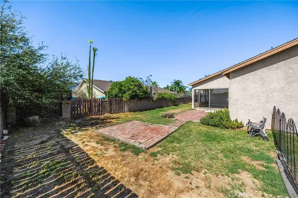$679,000 | 989 Oakdale Street, Corona, CA 92878