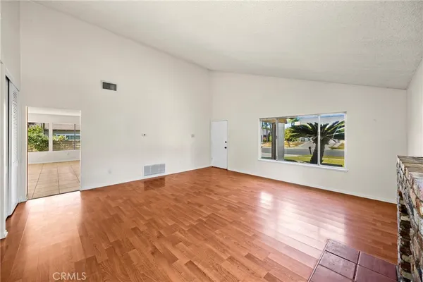 $679,000 | 989 Oakdale Street, Corona, CA 92878