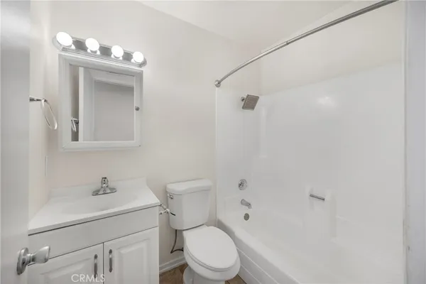 $679,000 | 989 Oakdale Street, Corona, CA 92878