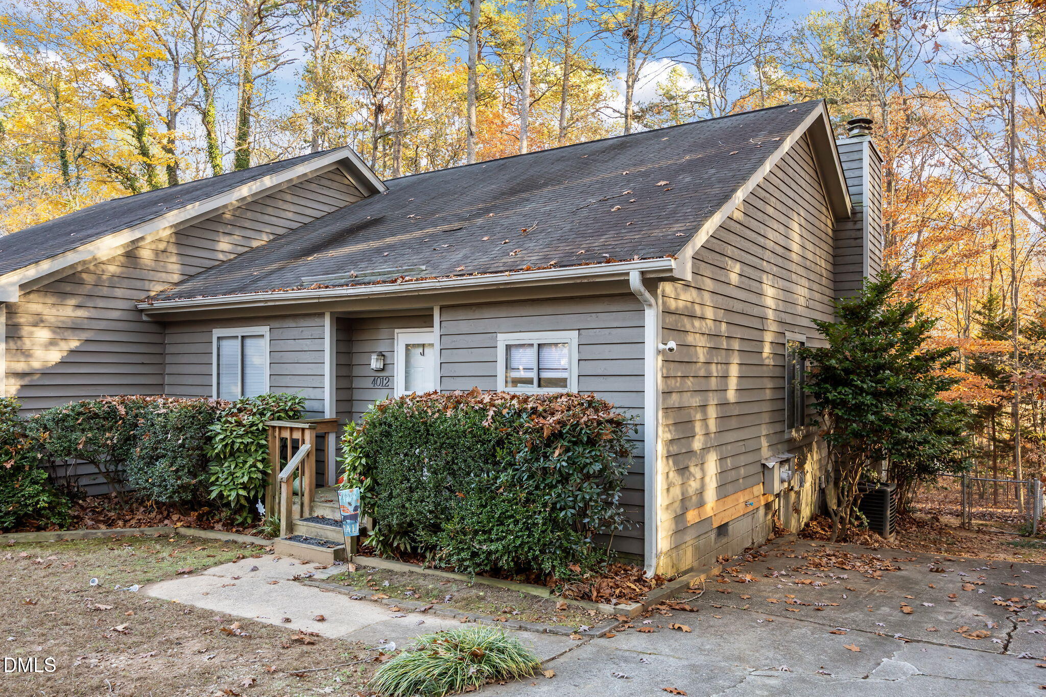 4012 Arckelton Drive Raleigh, NC 27612 - Photo 2 of 60 37-web-or-mls-IMG_5712
