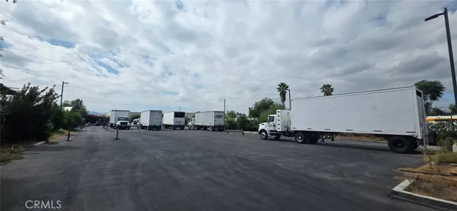 $1,200,000 | 781 East Santa Fe Street, San Bernardino, CA 92408