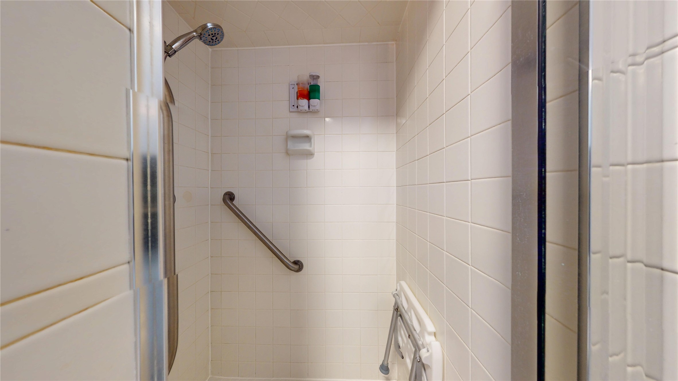 4715 Cypressdale Drive Spring, TX 77388 - Photo 25 of 45 Safety features for Master Shower