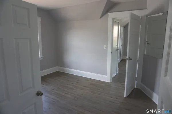 $1,380 | 3371-3373 Main Street, Hartford, CT 06120