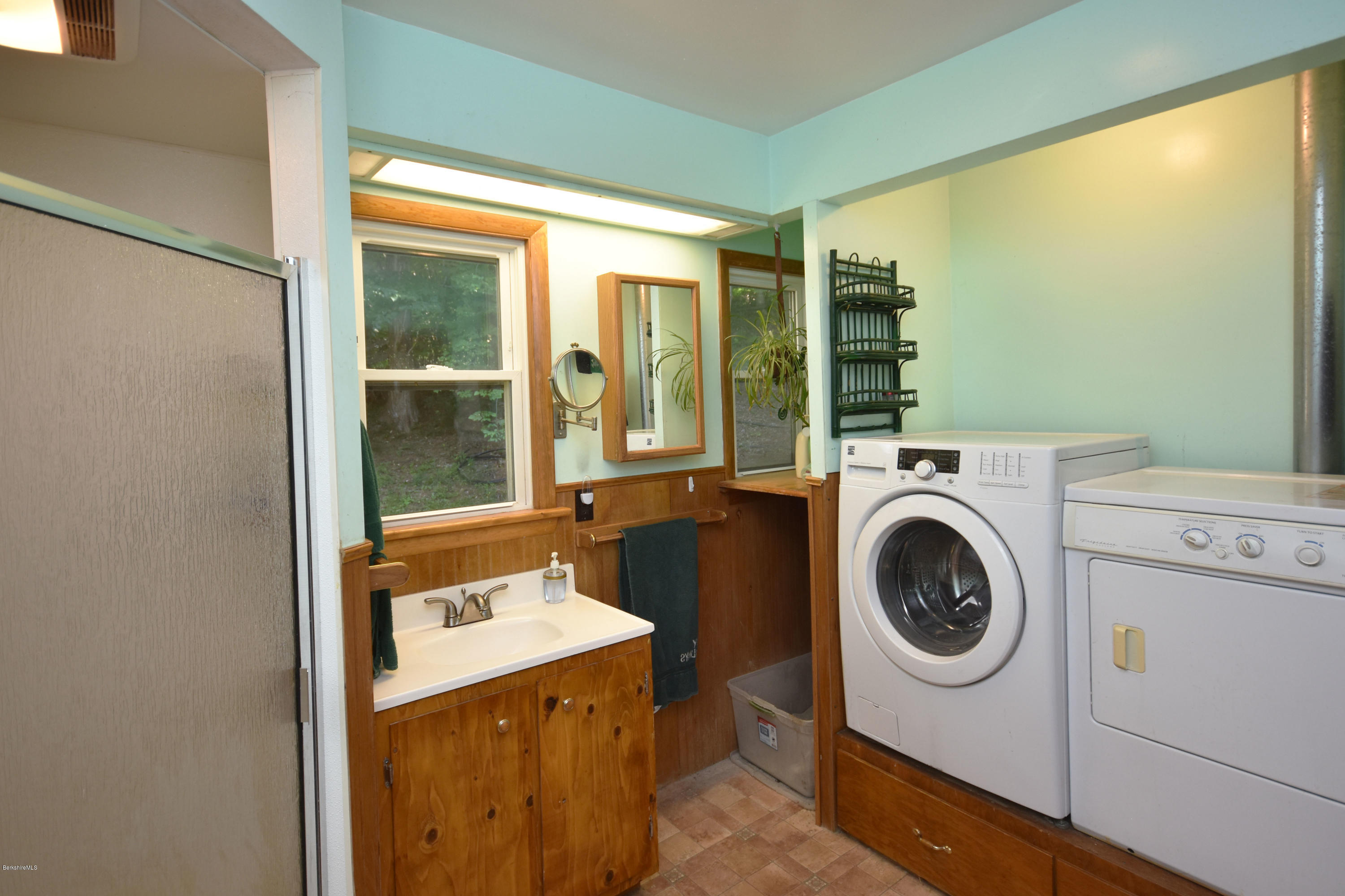 529 Kirchner Road Dalton, MA 01226 - Photo 19 of 38 Full Bath/Laundry