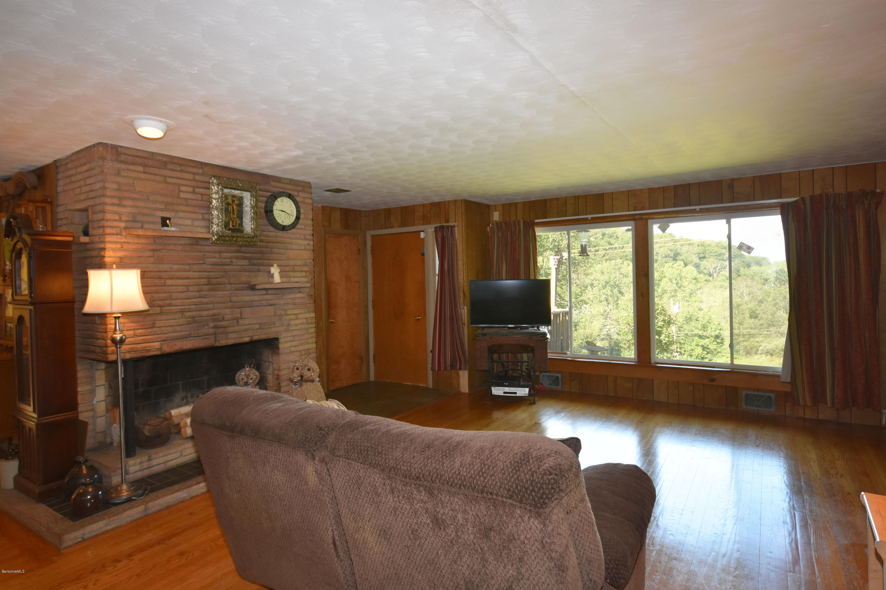 529 Kirchner Road Dalton, MA 01226 - Photo 7 of 38 Living Room
