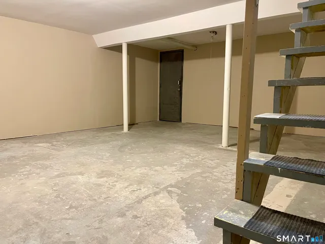 $1,750 | 373 Wolcott Street, Bristol, CT 06010