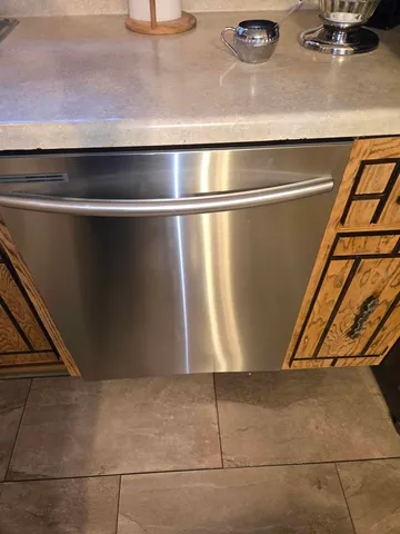 $469,000 | 8103 Gladys Lane, Palos Hills, IL 60465