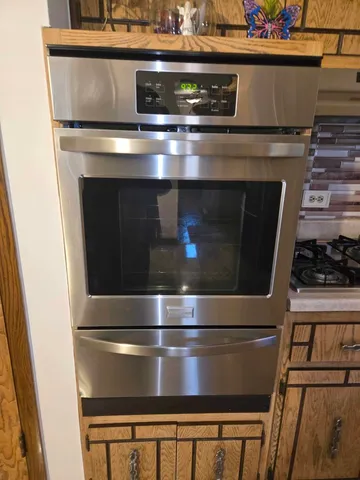 $469,000 | 8103 Gladys Lane, Palos Hills, IL 60465