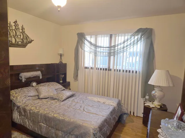 $469,000 | 8103 Gladys Lane, Palos Hills, IL 60465