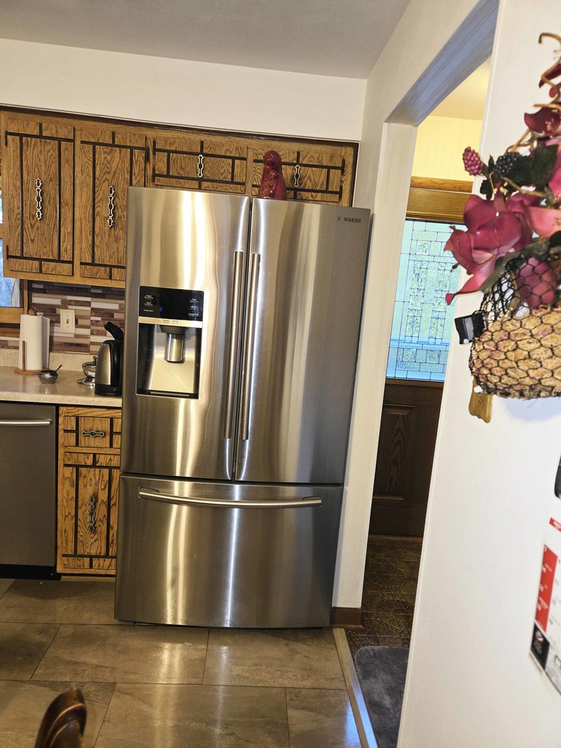 8103 Gladys Lane Palos Hills, IL 60465 - Photo 10 of 28