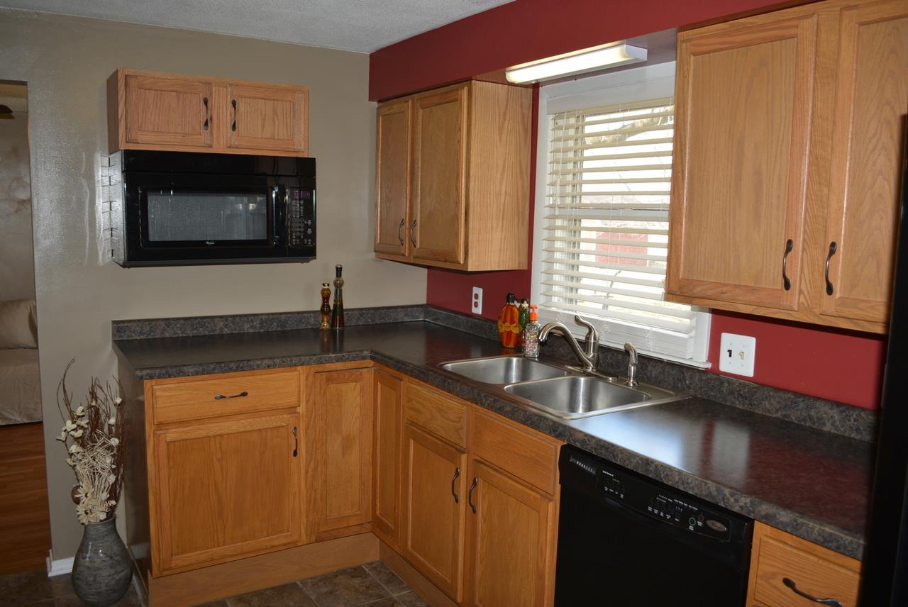 1016 East Cooper Road Muncie, IN 47303 - Photo 12 of 32 Gallery Image 12