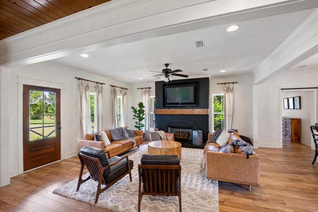 431 Johnny Murphy Road Dothan, AL 36301 - Photo 2 of 46 Living Room