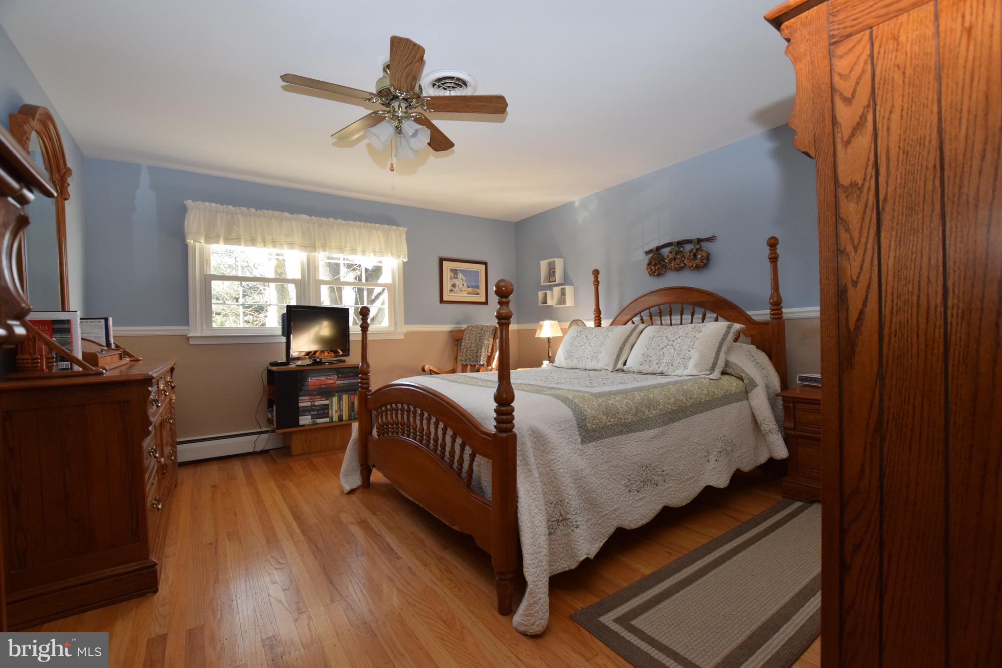 202 Cooper Drive Wallingford, PA 19086 - Photo 14 of 25 Master Bedroom