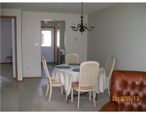 4218 Midfield Street Springfield, OH 45503 - Photo 3 of 15