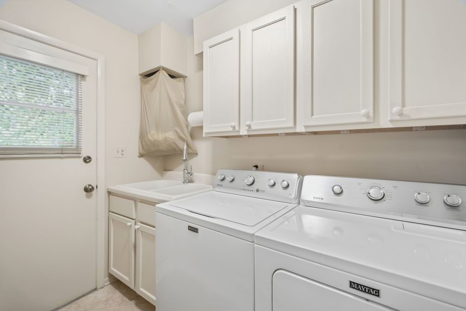 2724 Old Glenview Road Wilmette, IL 60091 - Photo 15 of 32