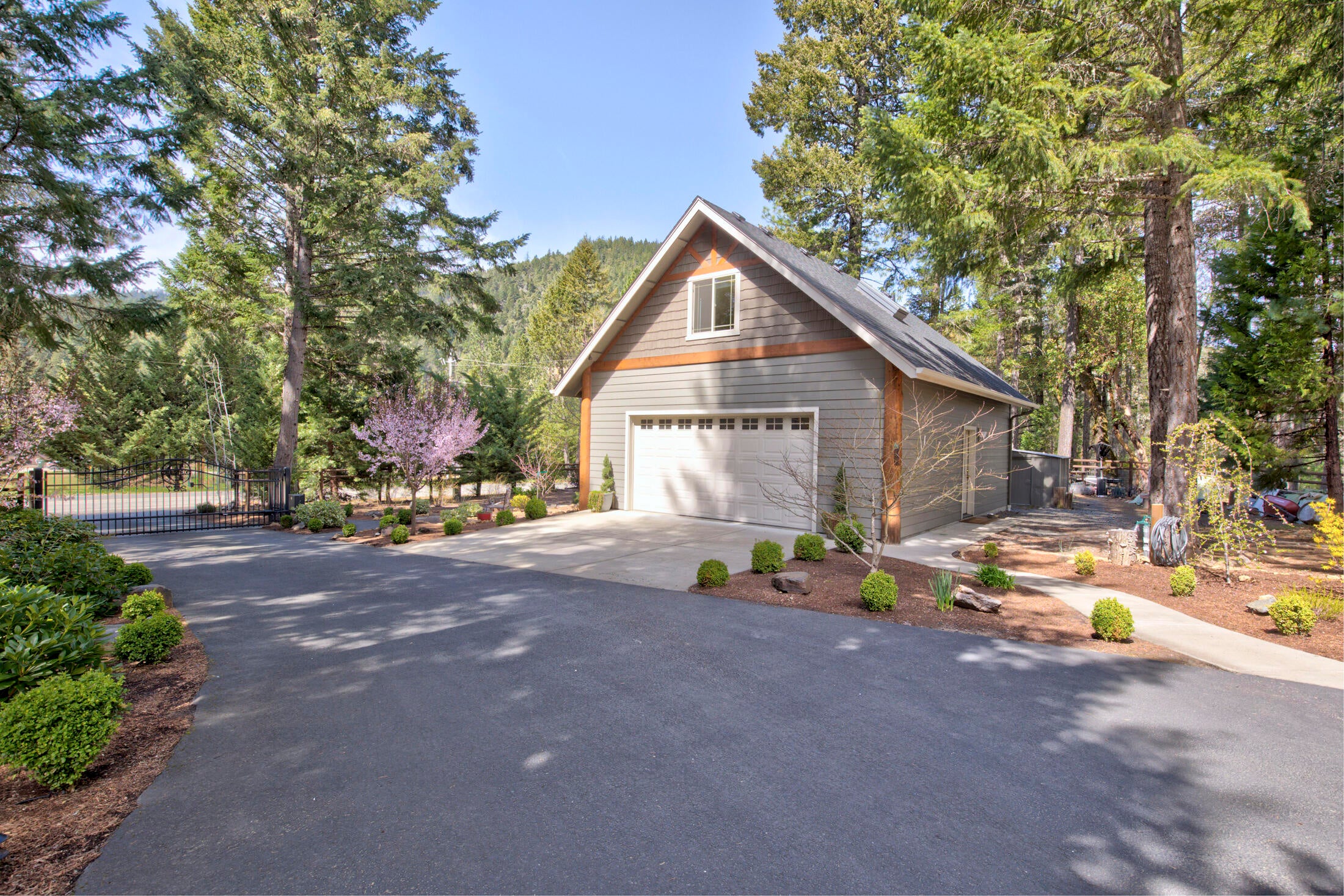 237 Marble Mountain Road Grants Pass, OR 97527 - Photo 22 of 53 0R1A1295_6_7_8_9