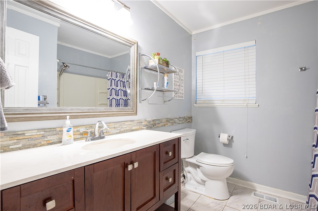 258 Northview Road Sunrise Beach, MO 65079 - Photo 14 of 35 Full Bath Upper Level