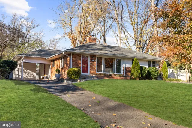 $775,000 | 2002 Shenandoah Road, Alexandria, VA 22308