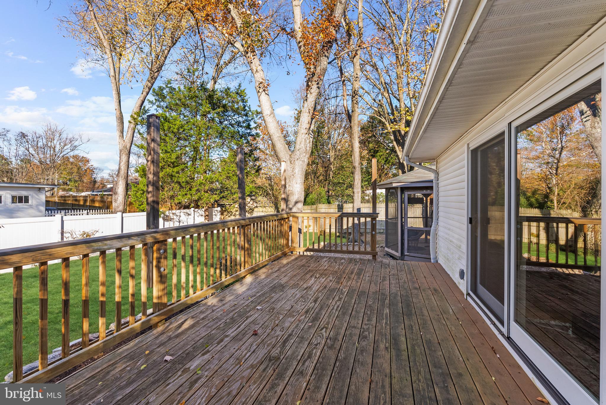 2002 Shenandoah Road Alexandria, VA 22308 - Photo 10 of 20 a view of a balcony with wooden floor