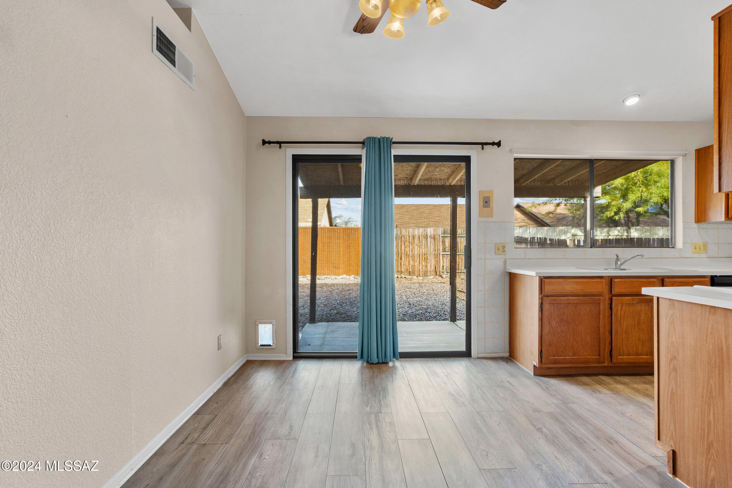 1684 Twin Ridge Road Tucson, AZ 85746 - Photo 8 of 28 Gallery Image 8