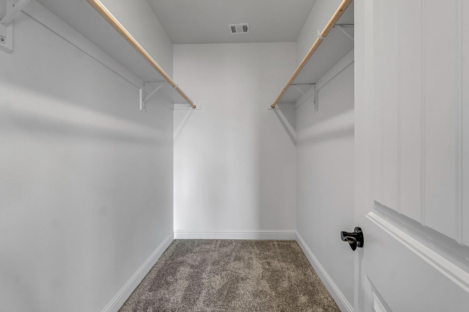 21035 Forest Glen Road Madera, CA 93638 - Photo 22 of 38 a view of small space