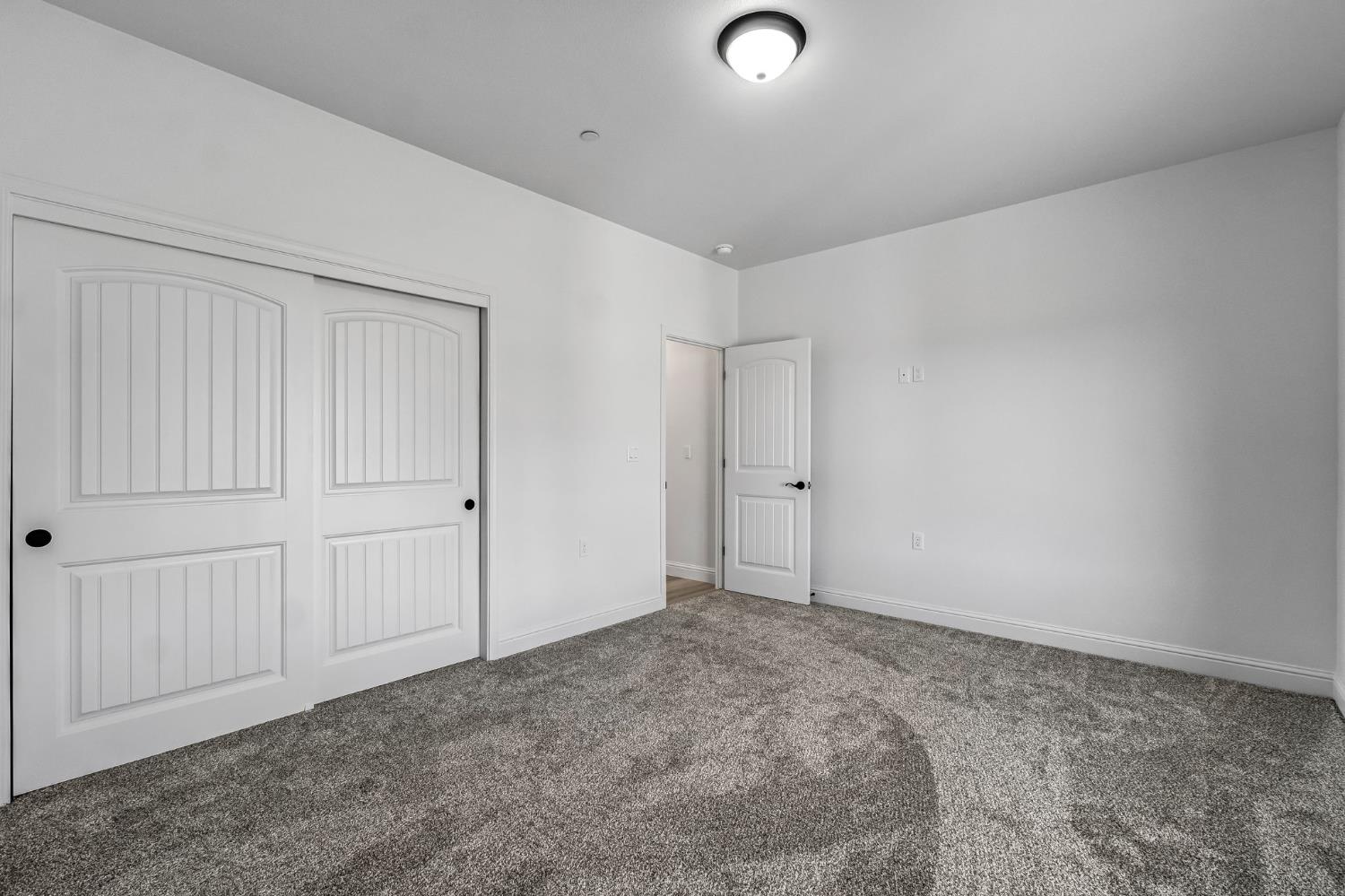 21035 Forest Glen Road Madera, CA 93638 - Photo 26 of 38 a view of an empty room