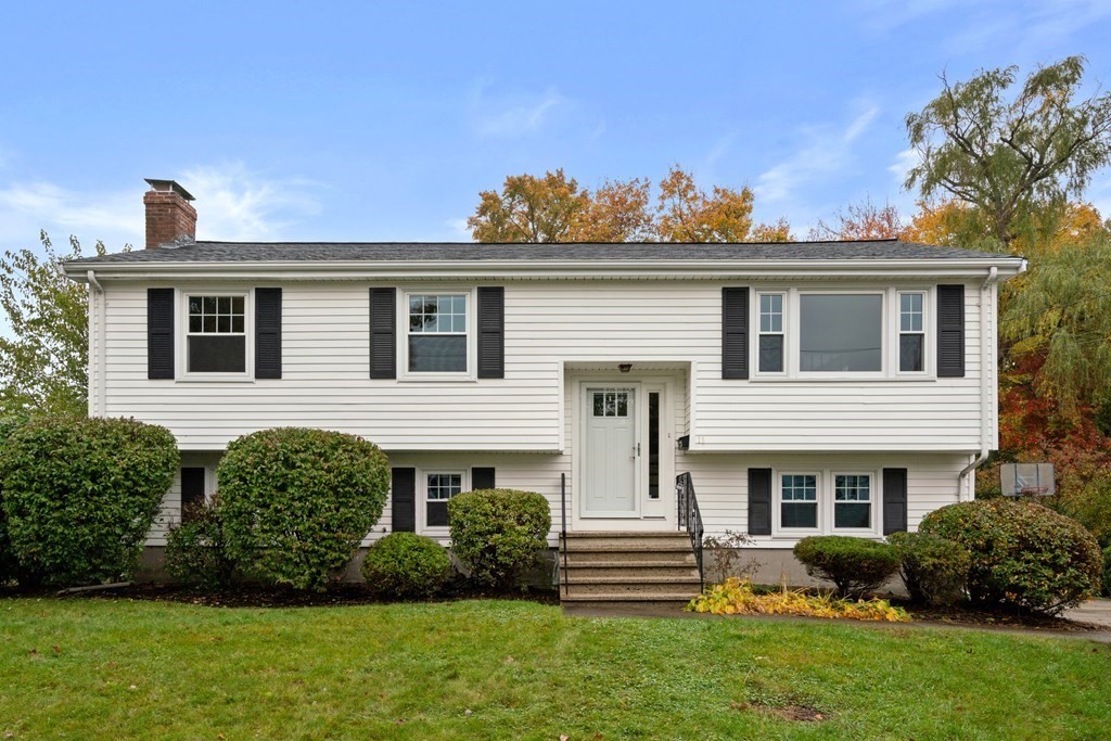 11 Arnold Road Norwood, MA 02062 - Photo 1 of 29 Gallery Image 1