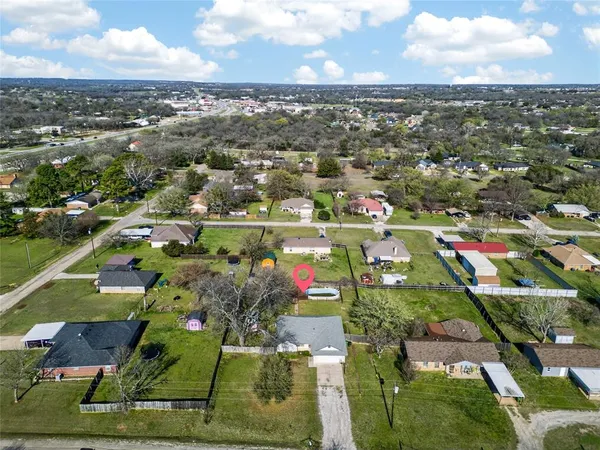 $295,000 | 420 Robert Drive, Springtown, TX 76082