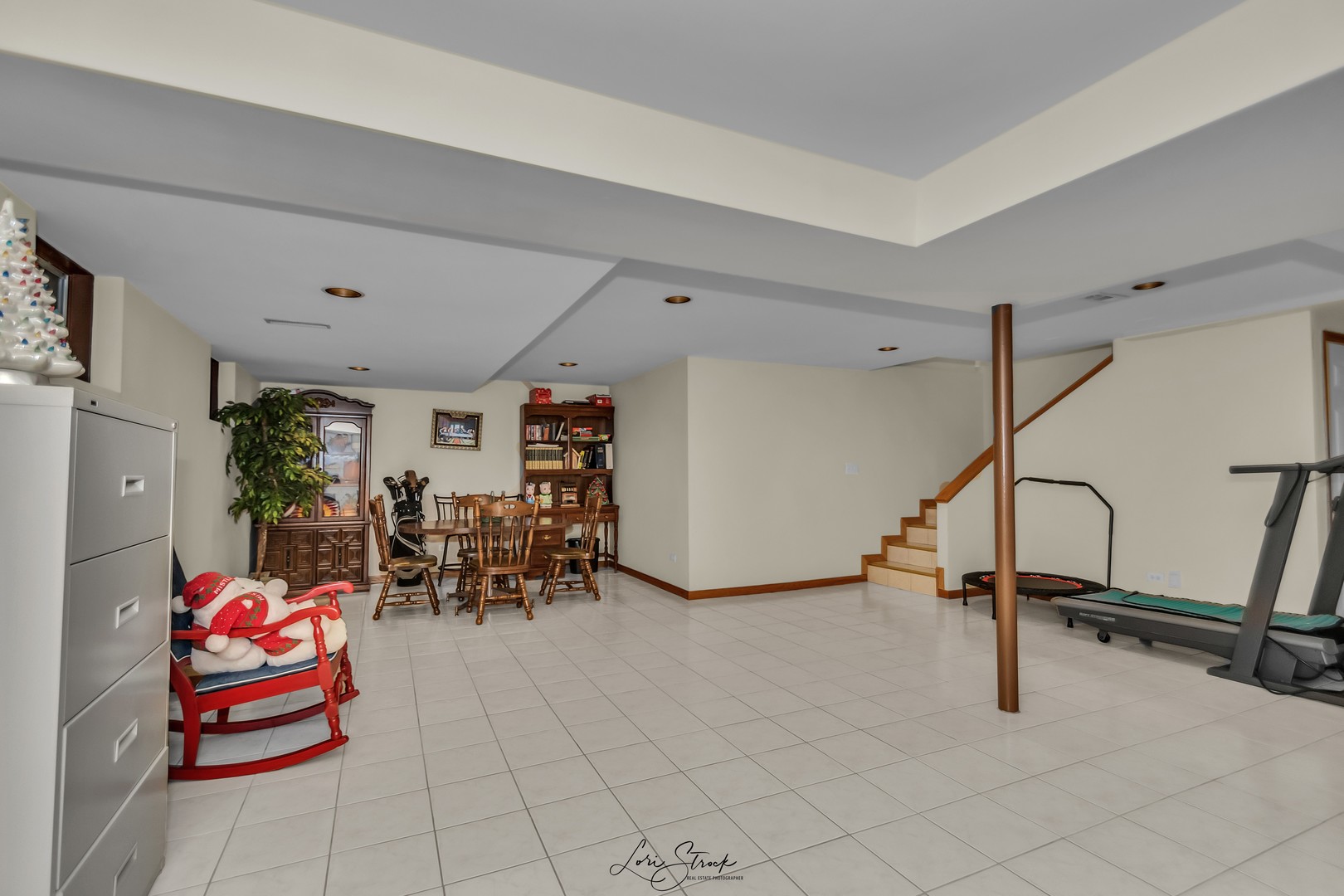 640 Ford Lane Bartlett, IL 60103 - Photo 43 of 46 a bedroom with furniture and a window