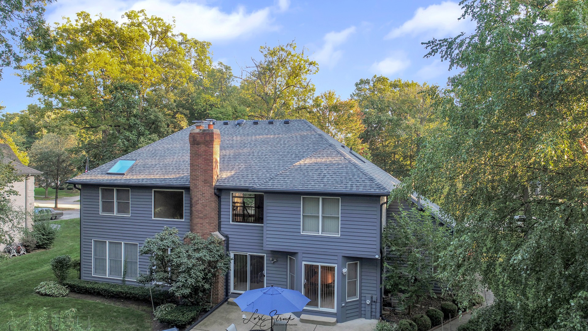 640 Ford Lane Bartlett, IL 60103 - Photo 8 of 46 a front view of a house with a garden