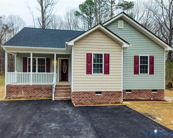 $275,000 | 450 Wyatts Mill Road, Jarratt, VA 23867