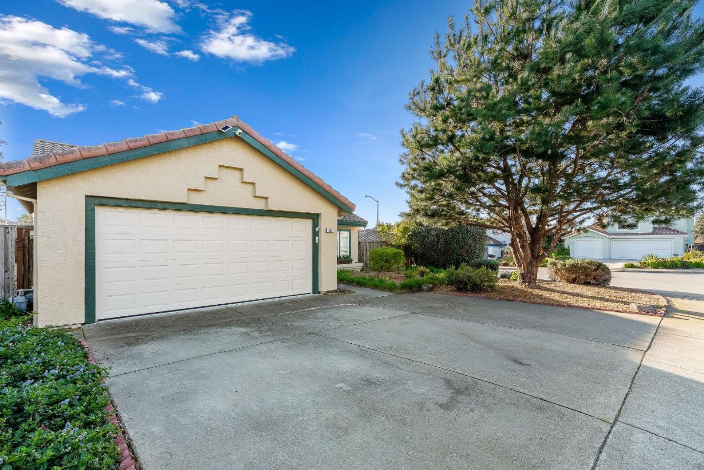 292 Quebrada Del Mar Road Marina, CA 93933 - Photo 2 of 35