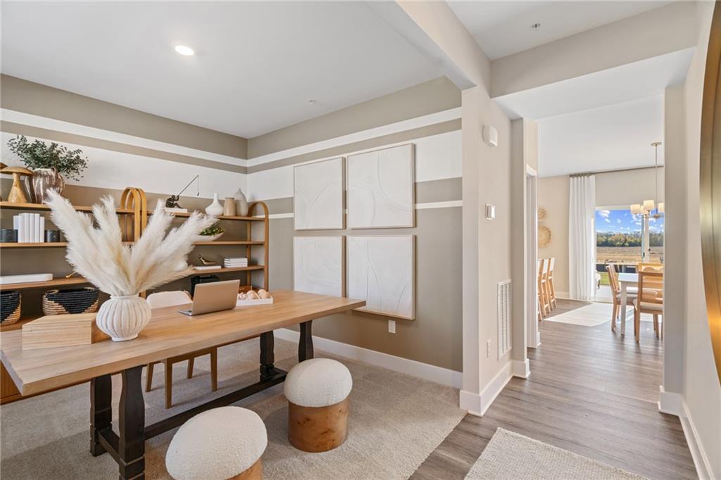 1095 Peachtree Road Carnegie, PA 15106 - Photo 2 of 31 Gallery Image 2