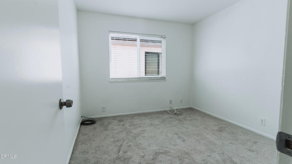 1022 Dunes Street, Unit 1022 Oxnard, CA 93035 - Photo 28 of 68 an empty room with a window